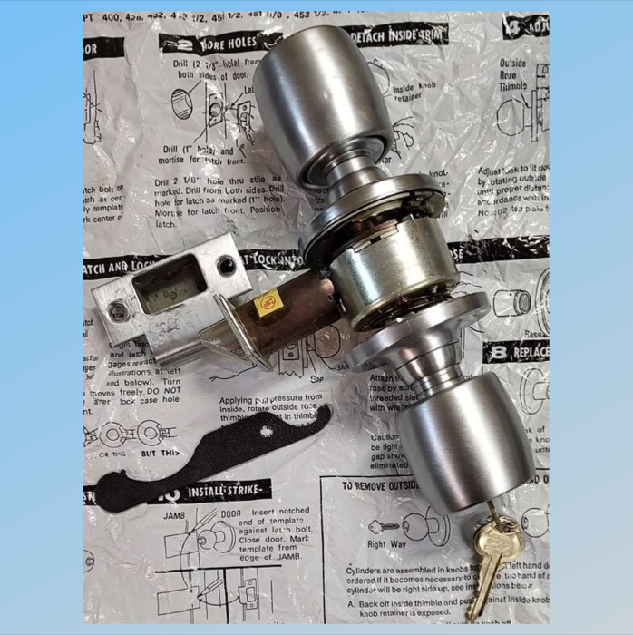 Russwin Heavy Duty entry/office function cylindrical lockset